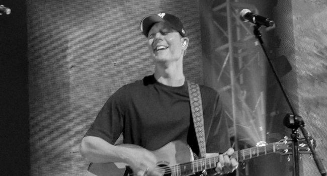 Reuben Morgan Shares “Lord I Give You My Heart (Live in Manila),” Calling Believers Back to First-Love Devotion