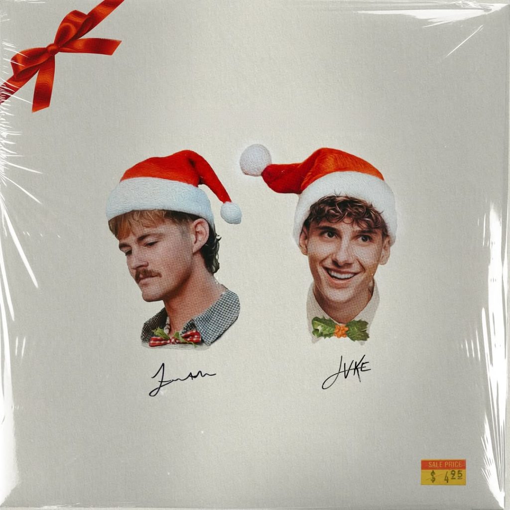SURPRISE!!! CHRISTMAS ALBUM TONIGHT 🎁 (1)